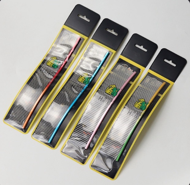 Pet curved grooming comb