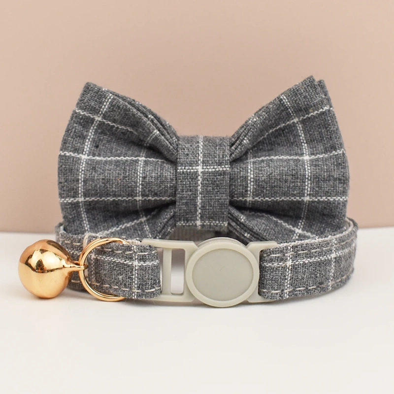 Adjustable Cat Collars with Bowknot Pet Safety Prevents Choking Comfortable And Stylish for Cats