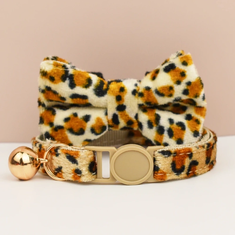 Adjustable Cat Collars with Bowknot Pet Safety Prevents Choking Comfortable And Stylish for Cats