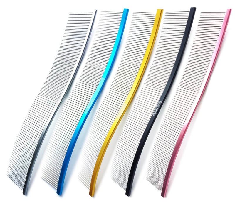 Pet S-shaped grooming comb