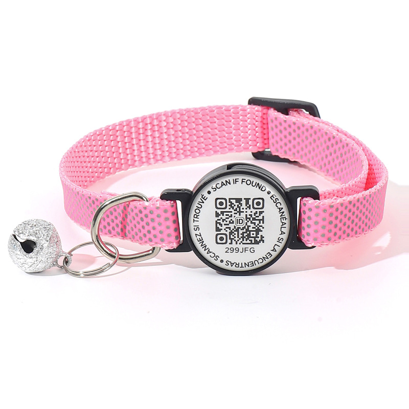 Reflective and glow-in-the-dark pet locator collar