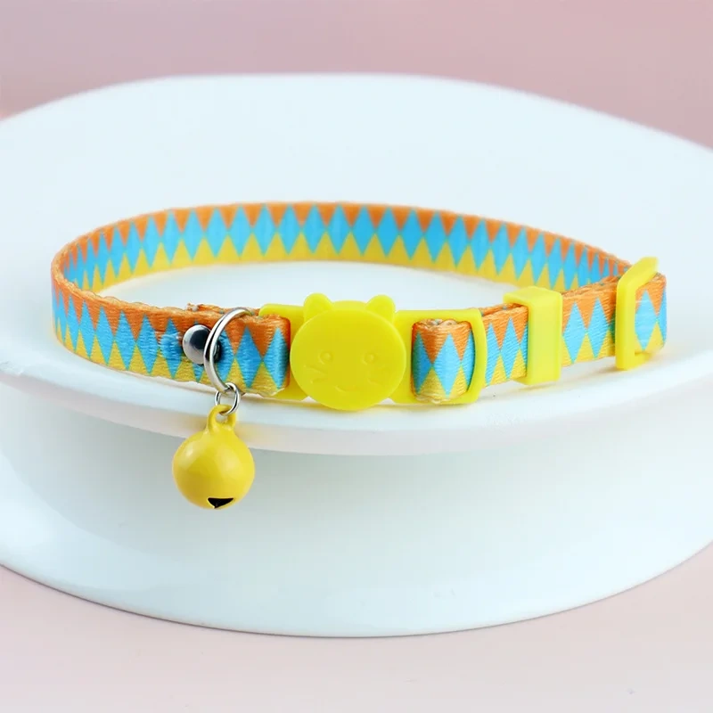 Airtag Cat Collar with Bell Adjustable Breakaway Pet Collars Safety Buckle & Silicone Air Tag Holder Case with Airtag Pet Collar