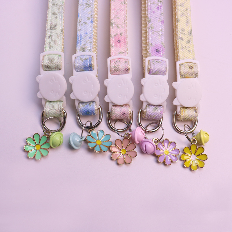Floral cat collar