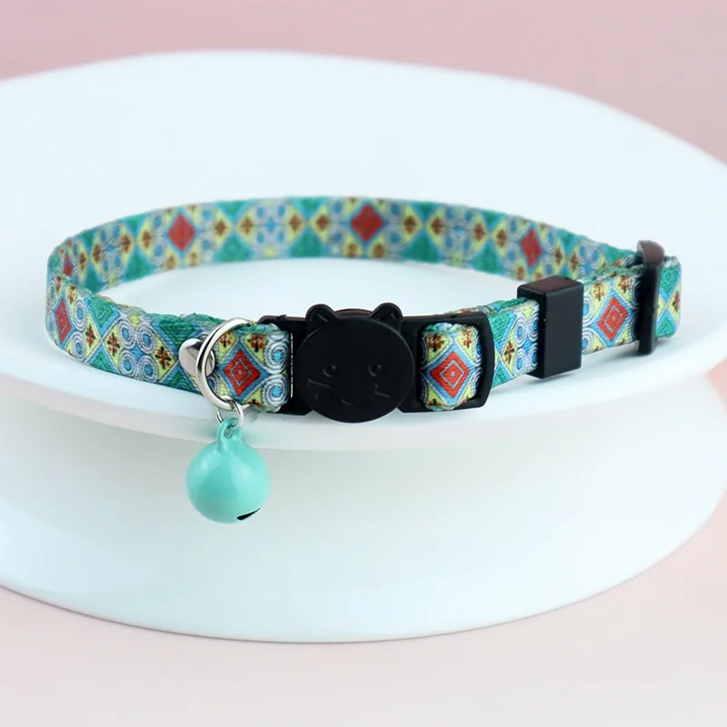 Airtag Cat Collar with Bell Adjustable Breakaway Pet Collars Safety Buckle & Silicone Air Tag Holder Case with Airtag Pet Collar