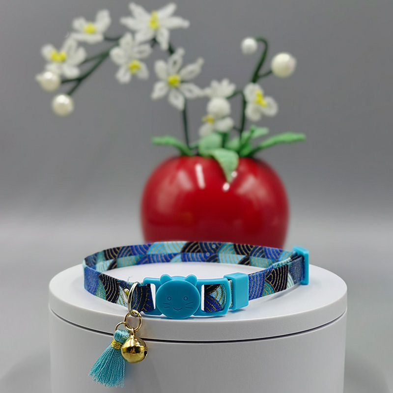 Cat safety collar