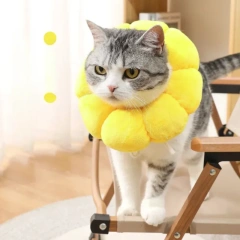 Sunflower Pet Adjustable Elizabethan Collar for Cats Soft Plush Anti-Bite Anti-Lick Surgery Recovery Cat Protection Wound Healin