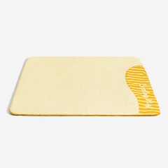Cooling mats for pets in summer