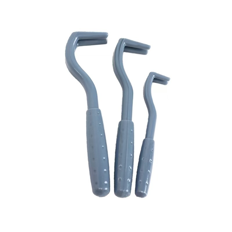 Pet tick clips