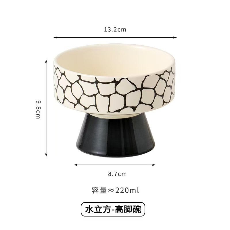 Ceramic bowl for pet cats