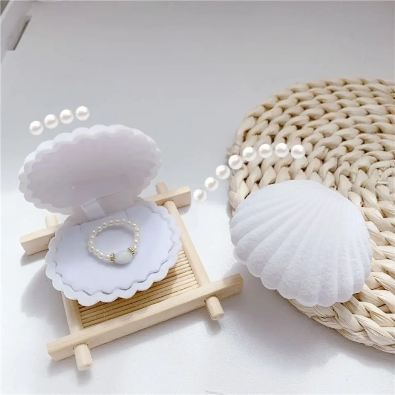 1 Piece Lovely Clamshell Gift Box Holder Jewelry Box Case Velvet Wedding Ring Box for Earrings Necklace Display & Packaging