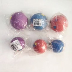 Solid bouncy balls for cats and dogs