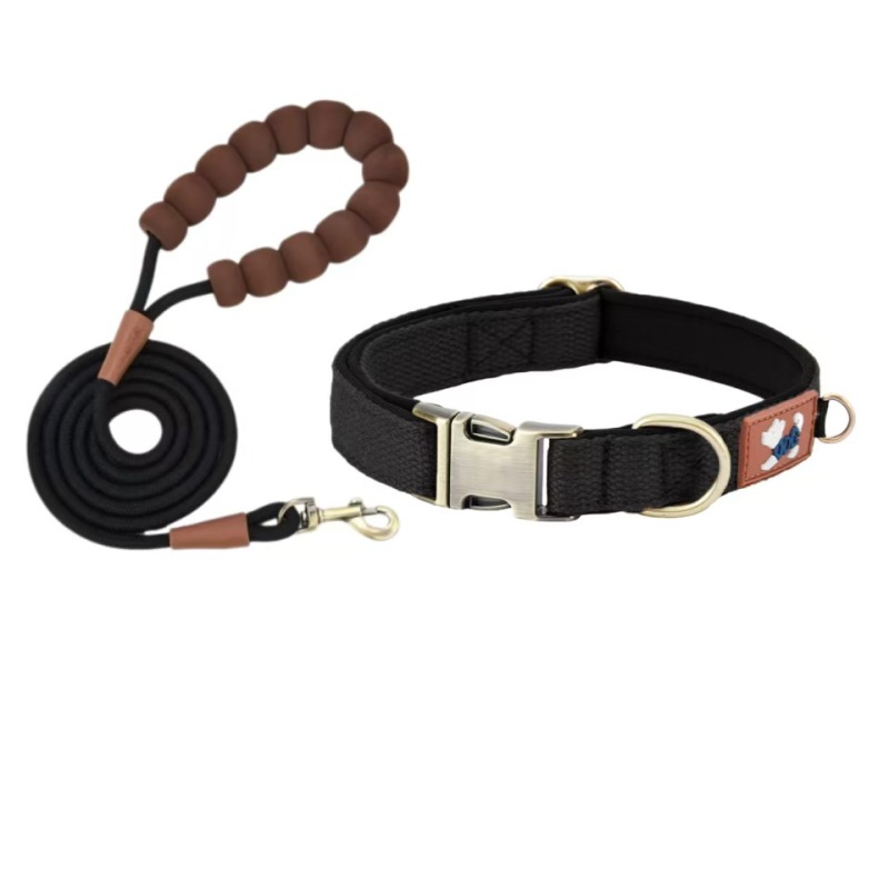 Adjustable dog collar