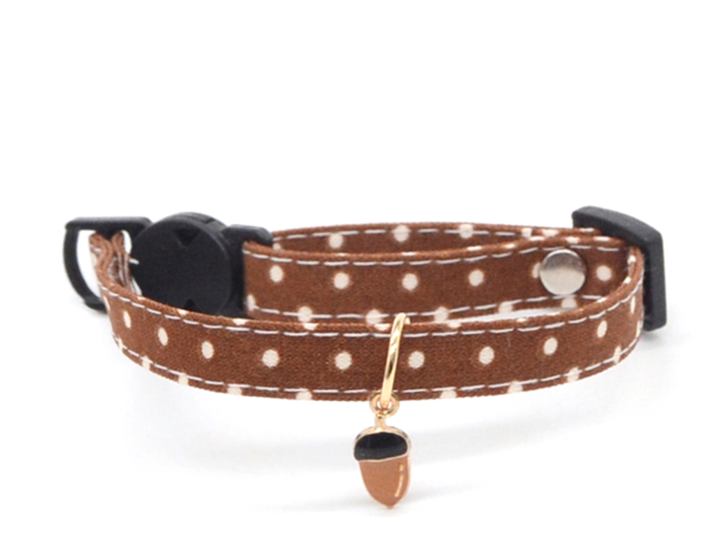 Cat polka dot collar