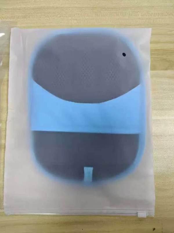 Silent Pet Grooming Glove
