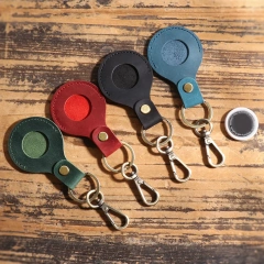 Air Tag Keychain for Apple Airtags Holder, Vintage Protective Leather Case Tracker Cover Compatible New AirTag Dog Collar