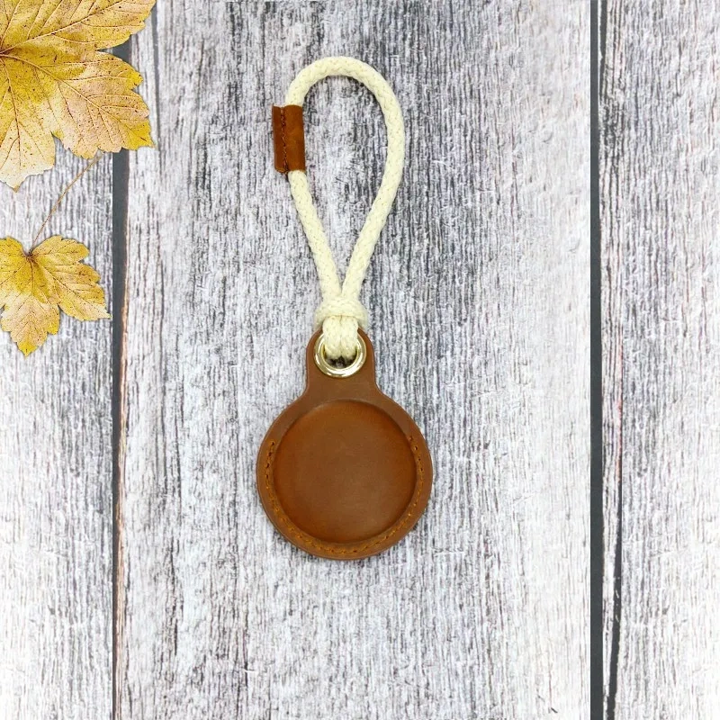 Full Protection Leather Shell Protective Cover Case for Airtag with Carabiner Keyring Carabiner