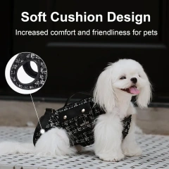 Pet bags. Horizontal backpack, littleXiaoxiangfe-style dog out bag, cat bag, portable crossbody shoulder bag with shoulder strap
