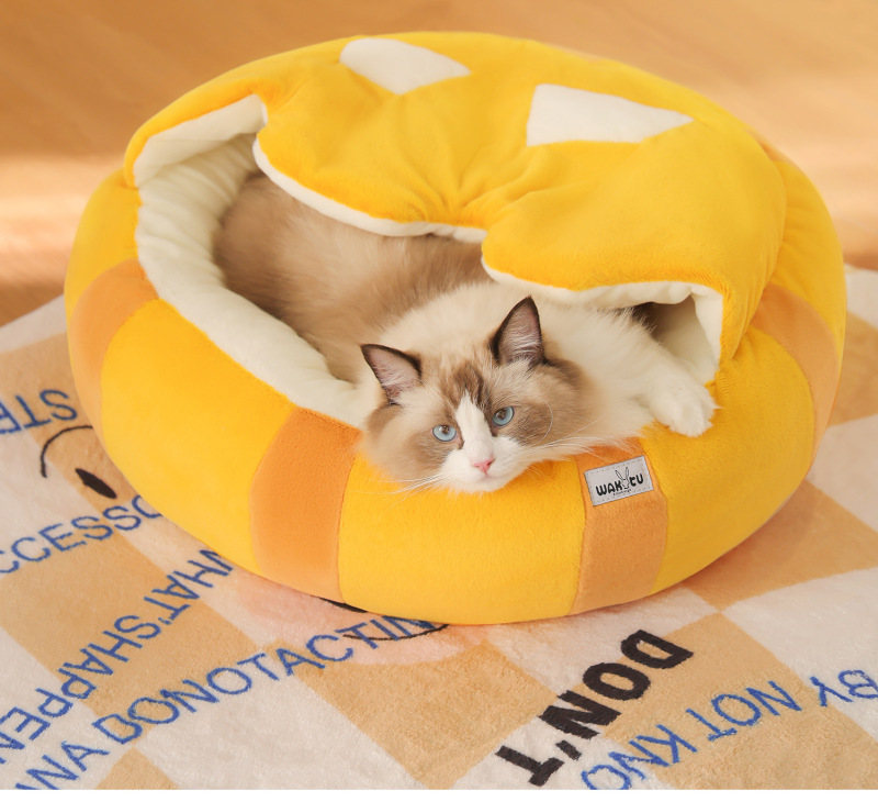 Flocked Seashell Cat Nest