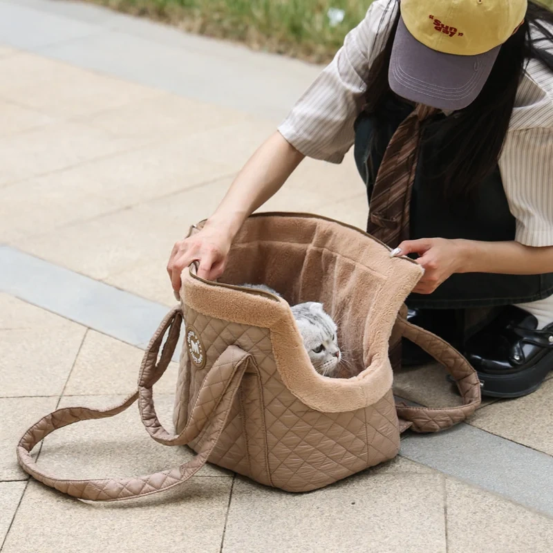 Pet Cat Tote Bag Autumn/Winter Ultra Light Quilted Cotton Pet Tote Bag Single Shoulder Cat Outdoor Bag