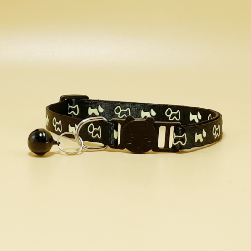 Cat glow-in-the-dark collar