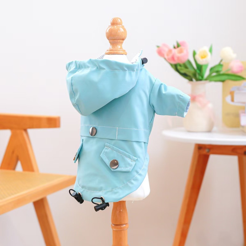 Raincoat for pet cats and small dogs