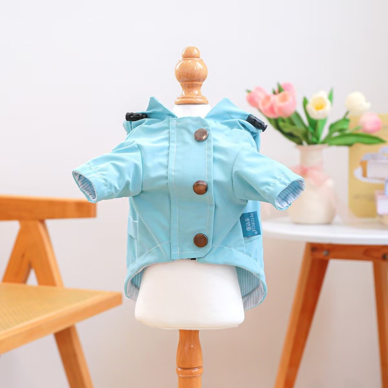 Raincoat for pet cats and small dogs