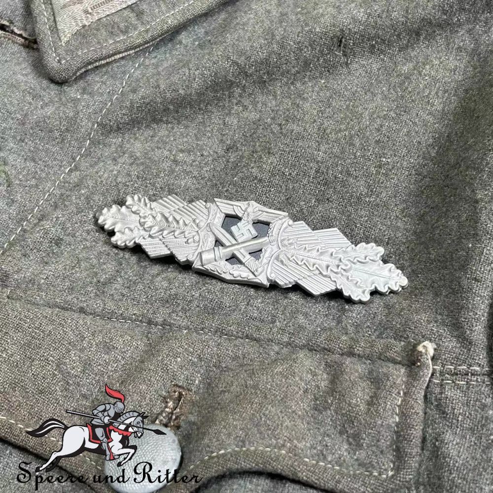 Close Combat Clasp in Silver German WW2
