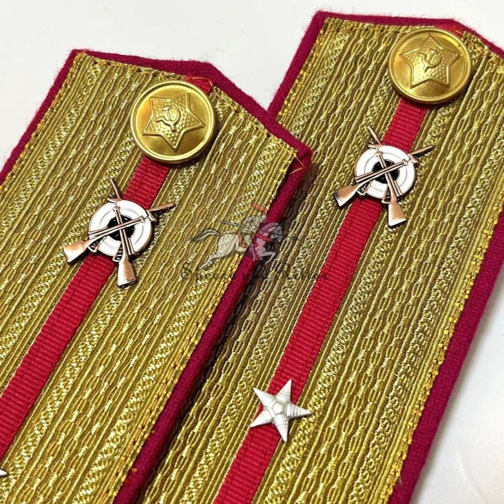 Shoulder Boards Everyday wear for Junior lieutenant infantry 1943 (мла́дший лейтена́нт)