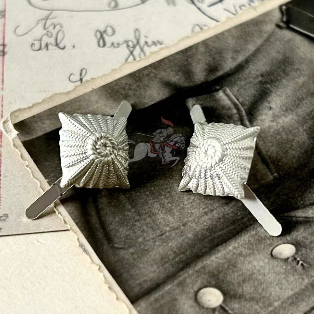 WWII german silver 12MM rank pips medium(collar tabs)
