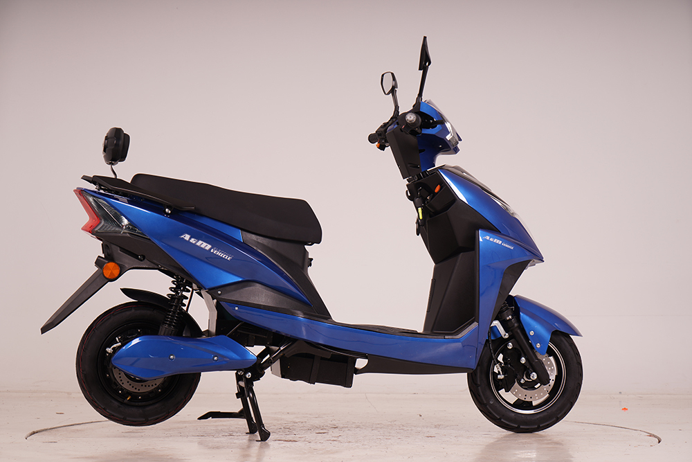 ZS Wholesale factory price electric motorbike scooter