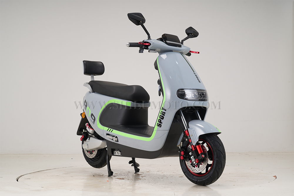 B09 Electric scooter