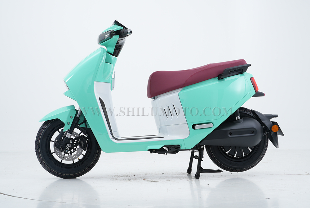 GOGO2 electric scooters