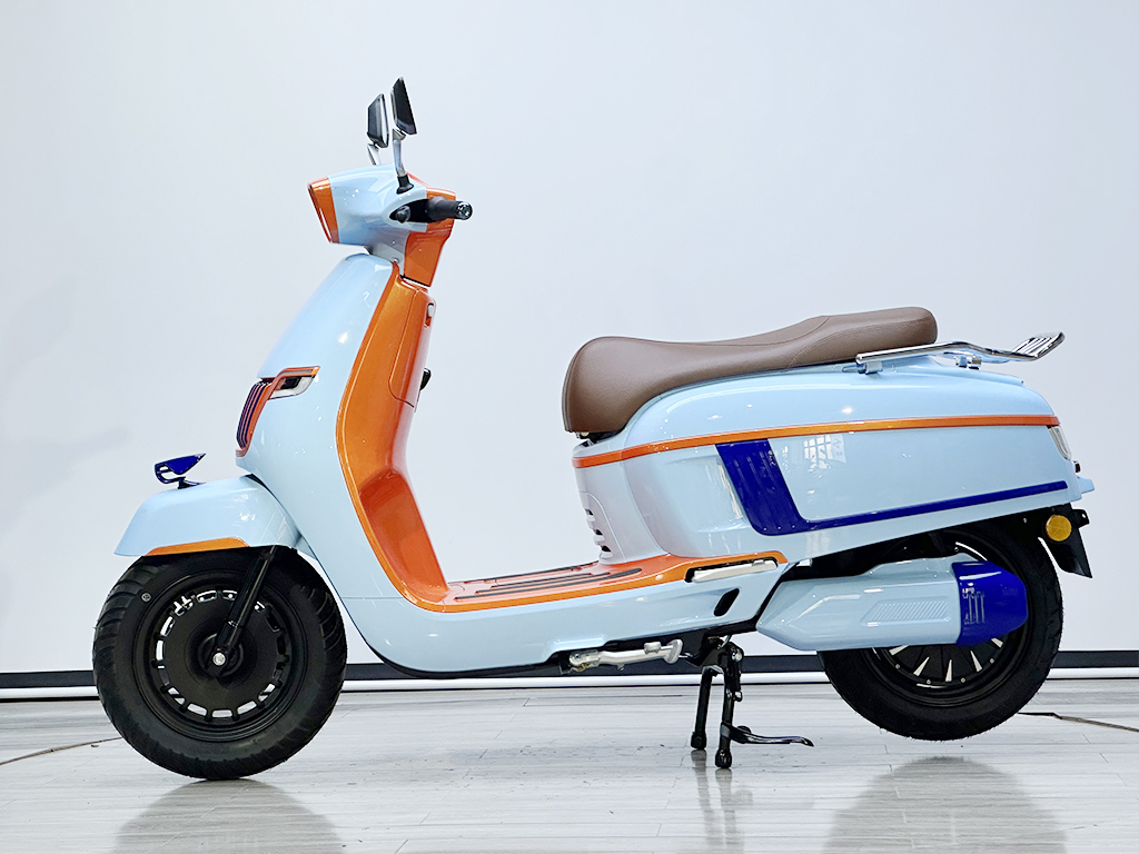 MY Lithium battery 2000W electric scooter