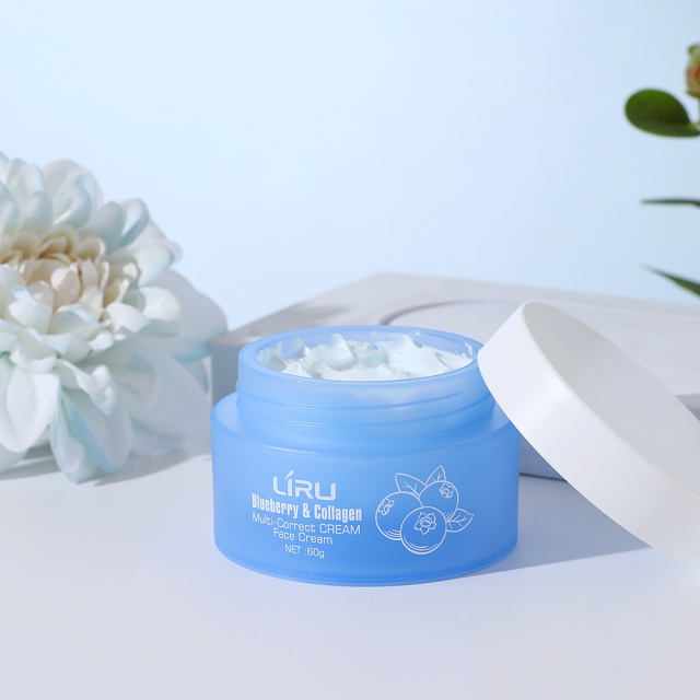 Anti-aging Whitening moisturizer with clinical-grade collagen