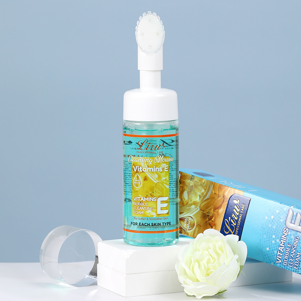 Honey Infused Vitamin E Foaming Facial Cleanser for Deep Pore Purifying