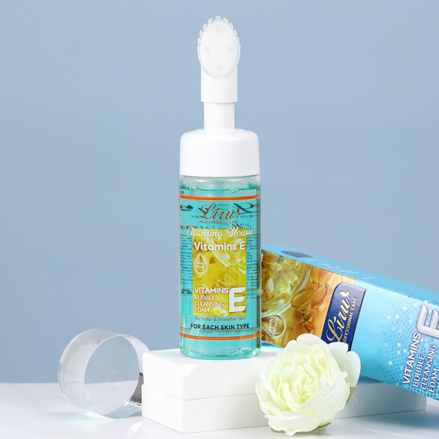 Honey Infused Vitamin E Foaming Facial Cleanser for Deep Pore Purifying