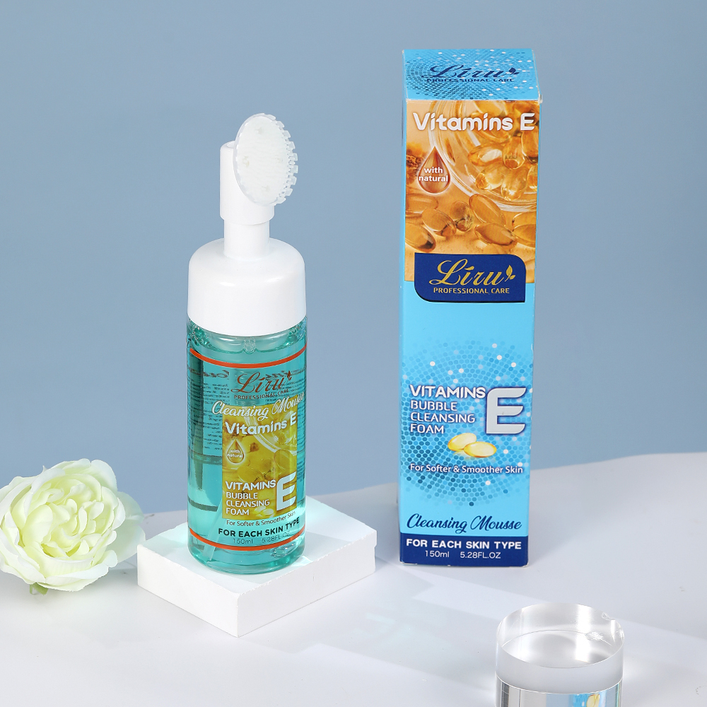 Honey Infused Vitamin E Foaming Facial Cleanser for Deep Pore Purifying