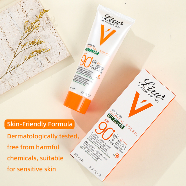 Broad-spectrum sunscreen protecting sensitive skin around eyes from UV rays