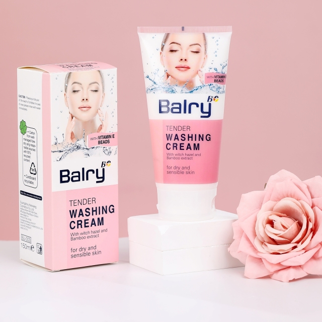 Vitamin E Moisturizing Pore Cleaner Whitening Blackhead Removal Face Wash