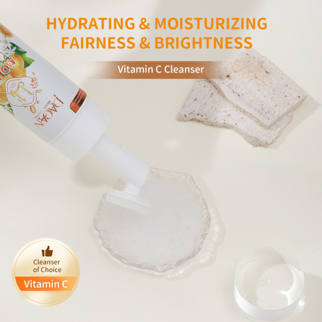 Vitamin C Brightening Makeup Removal Moisturizing Gentle Facial Cleanser