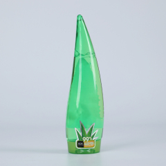 Daqan Soft Moisturizing Aloe Vera Gel tube, ideal for sensitive skin.