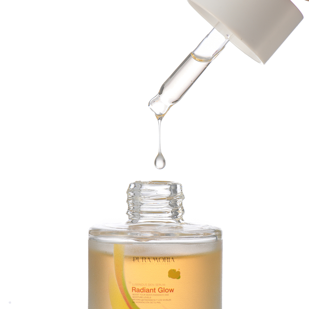Close-up of PURAMOIRA Hydrating Serum texture, lightweight and fast-absorbing for all skin types