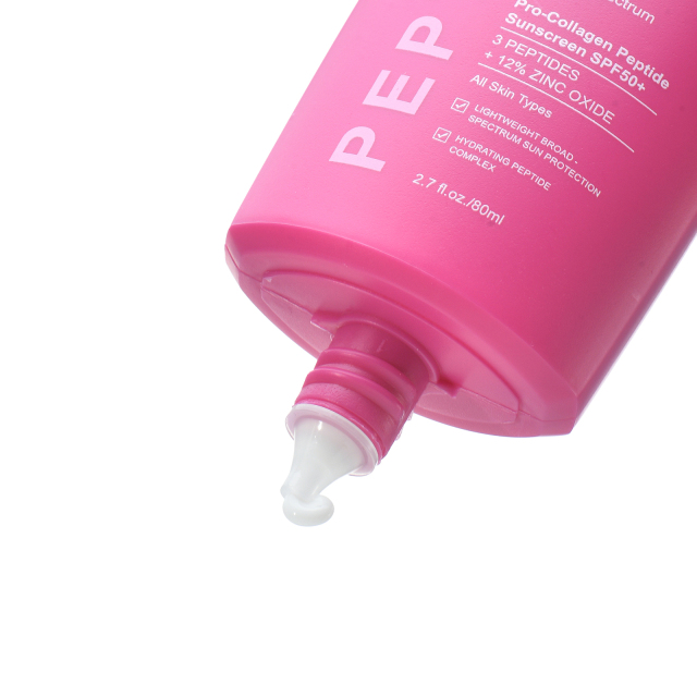 The lightweight, non-greasy, and non-whitening fluid texture of our SPF 50 mineral sunscreen, demonstrating its superior quality for premium private label lines.