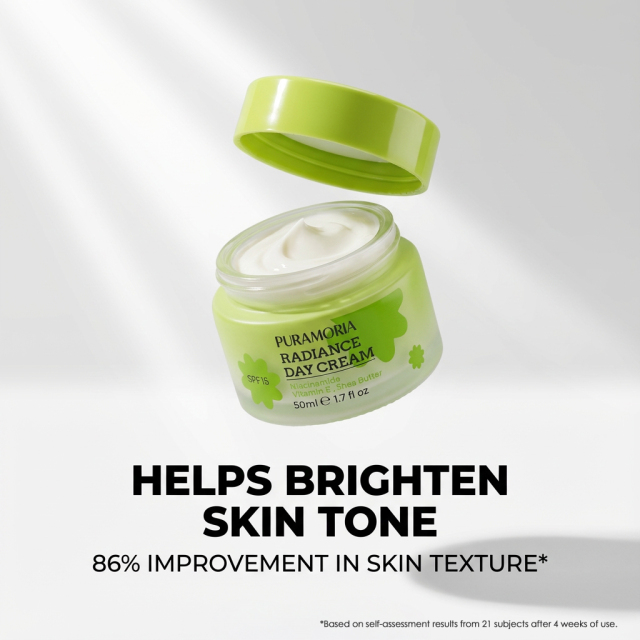 Visual demonstration of the brightening efficacy and uneven skin tone correction provided by the Niacinamide and Vitamin E blend.