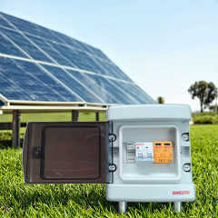 DC Combiner Box 500V IP65 Waterproof Solar Panel System Distribution Protective Box with MCB SPD Fuse for Outdoor Industrial Use