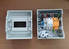 DC Combiner Box 500V IP65 Waterproof Solar Panel System Distribution Protective Box with MCB SPD Fuse for Outdoor Industrial Use