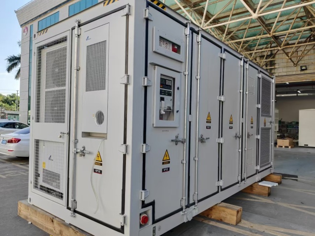 1.25 MW 2.65MWh Energy Storage System LFP Battery High Energy Density Long Life Cycle IP67 Protection Thermal Management System for Grid-Scale Renewable Energy Projects