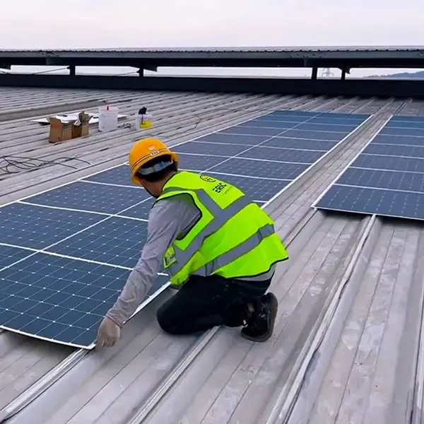 375-445W Flexible Solar Panel Lightweight Ultra-thin Design for Low-load Projects Curved Surface Installation