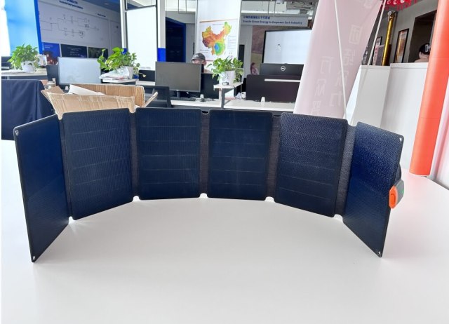 21W Portable Solar Panel High-Efficiency SunPower Cells Foldable Waterproof for Camping Hiking Travel Ericsity