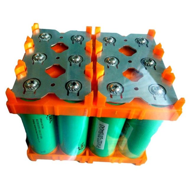 38120 3.2V 10Ah Cylindrical LiFePO4 Battery Cell High Cycle Life for Energy Storage and Solar Power Systems